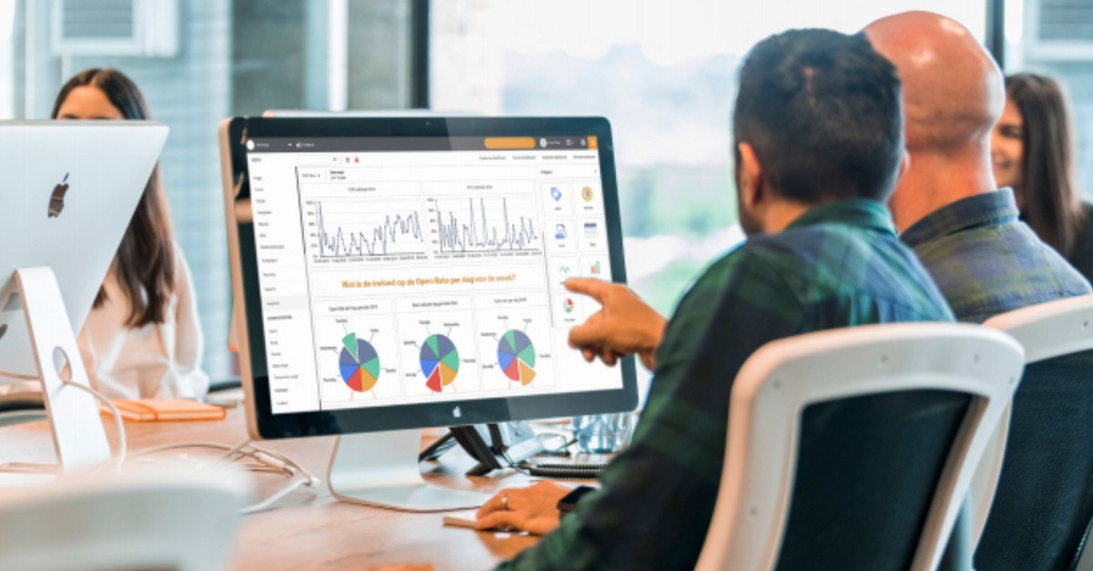 images | blog | businesswoman-career.jpg | DATA-DRIVEN%20MARKETING%20ONDERZOEK.jpg